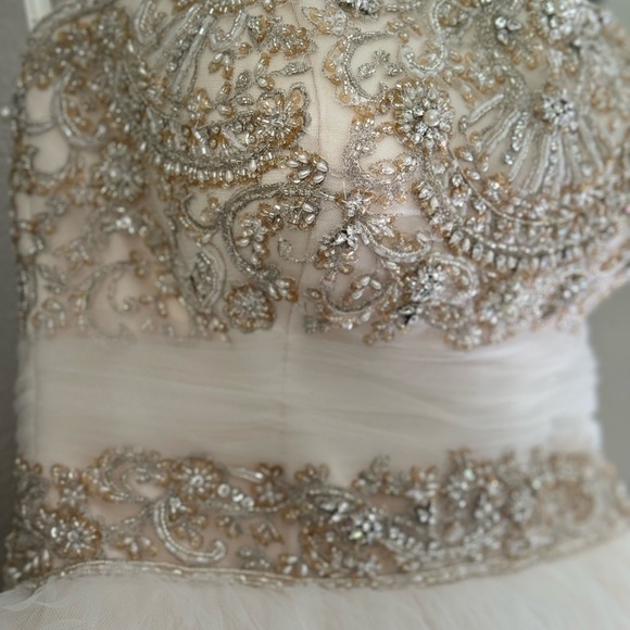 Casablanca Bridal Gown - Picture 8 of 16